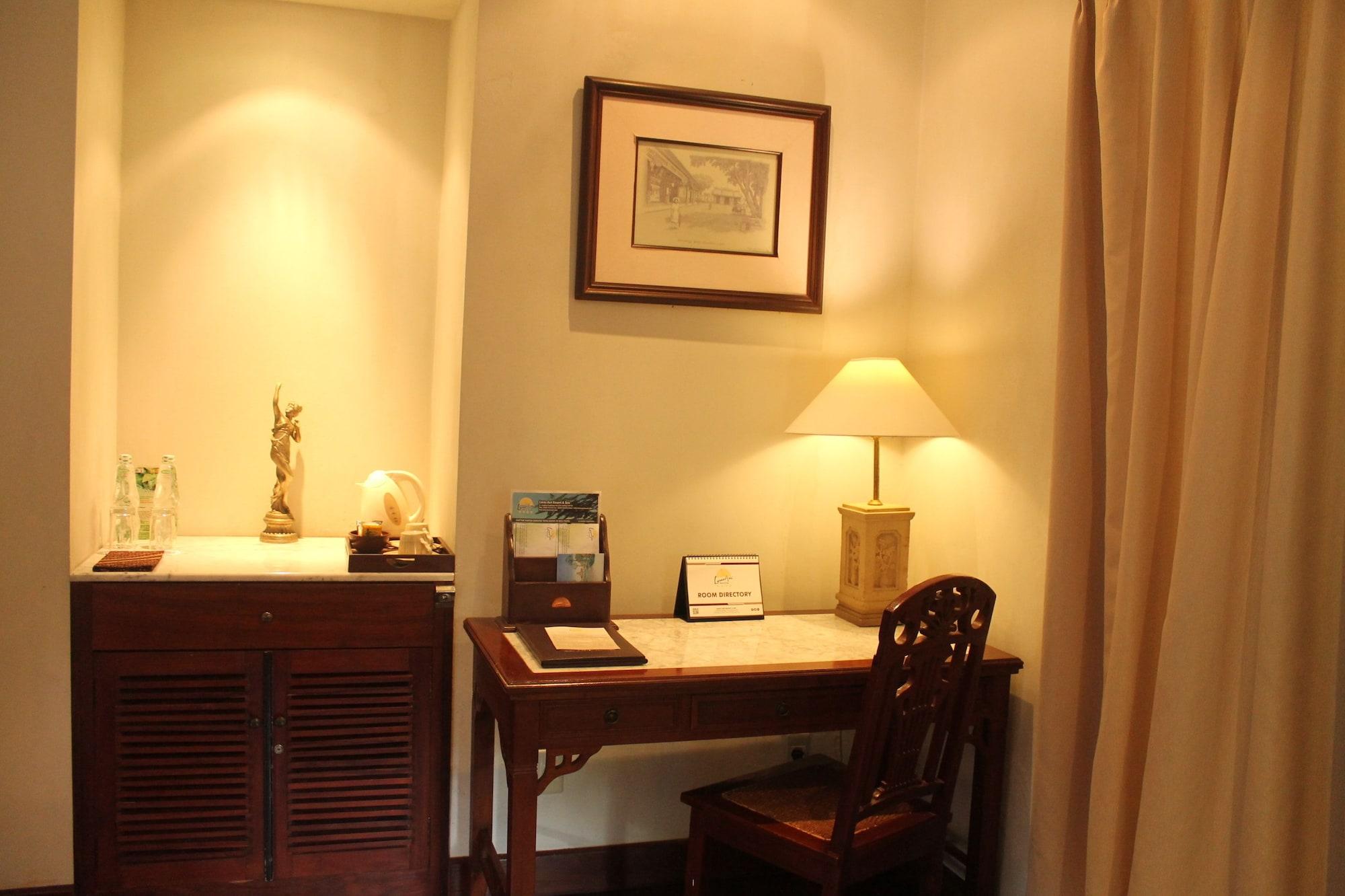 Laras Asri Resort & Spa Salatiga Ngoại thất bức ảnh