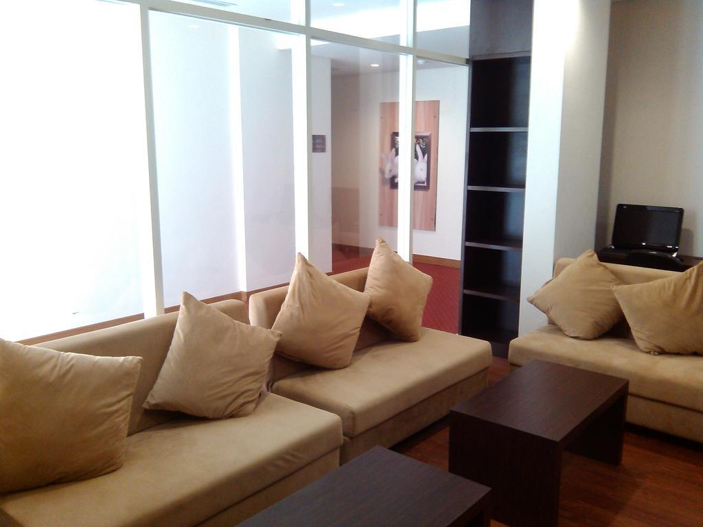 Laras Asri Resort & Spa Salatiga Ngoại thất bức ảnh