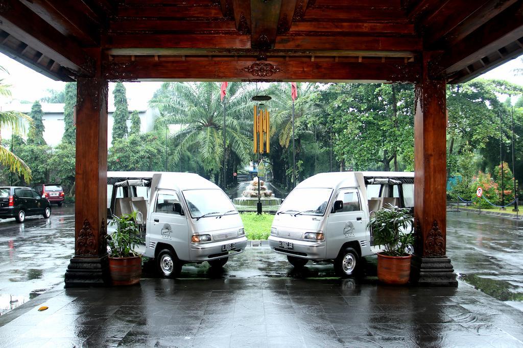 Laras Asri Resort & Spa Salatiga Ngoại thất bức ảnh